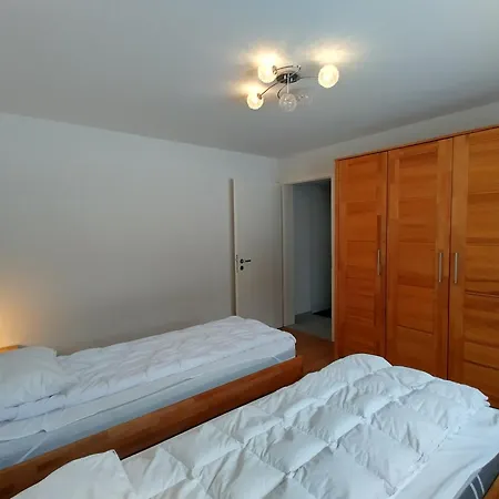 Athos 1 - Top-angebot - Modern, Gross, Lichtdurchflutet Лойкербад